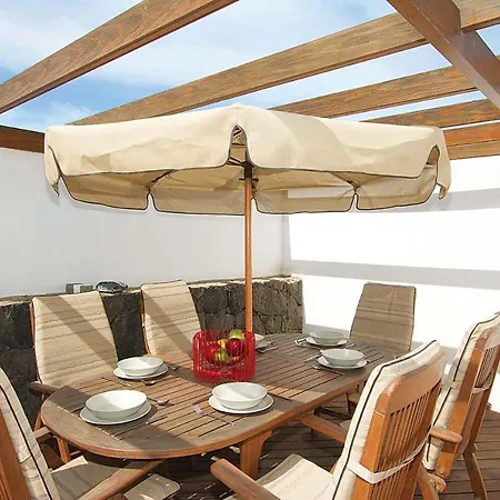 Puerto Del Carmen Sleeps 8 Air Con Wifi
